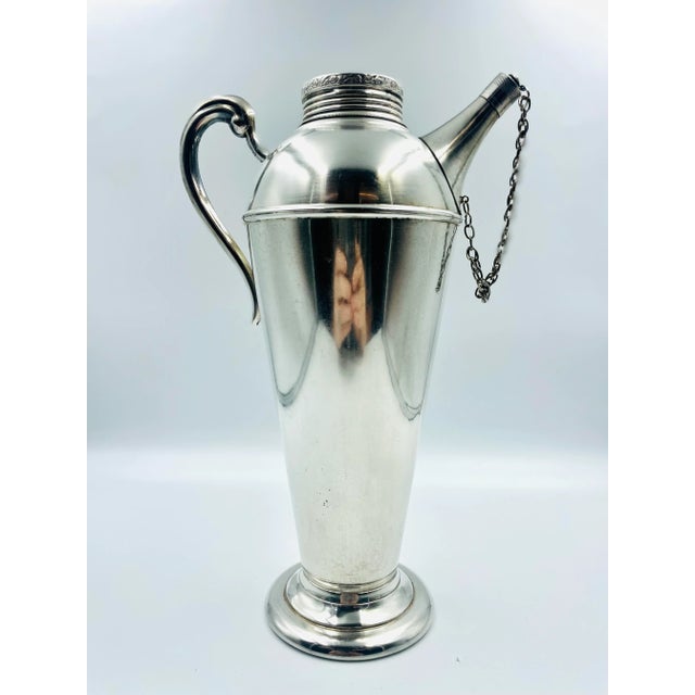Antique Classic Art Deco Silver Cocktail Shaker/Picher by Renown Silversmiths, Australia For Sale In Los Angeles - Image 6 of 13