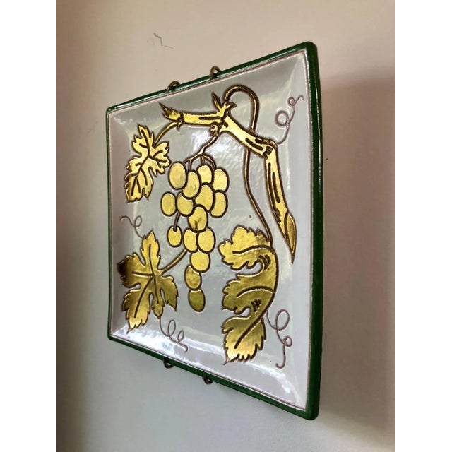 Mid-Century Modern Italian Neiman Marcus Gold Leaf Plate With Kelly Green Border For Sale - Image 3 of 12