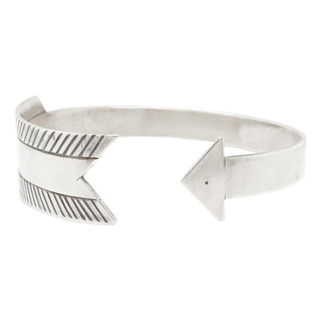 Vintage Southwestern Sterling Silver Figural Arrow Cuff Bracelet For Sale