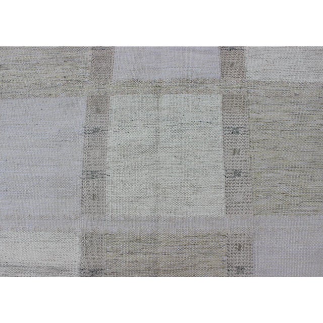 Gray Keivan Woven Arts Modern Scandinavian Flat-Weave Rug Design With Checkerboard Design in Gray Tones For Sale - Image 8 of 11