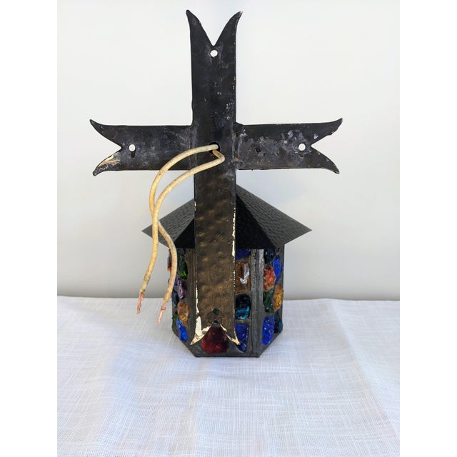 Vintage Peter Marsh Chunk Glass Wall Lantern – Arts & Crafts Style – Multicolor Glass For Sale - Image 4 of 6
