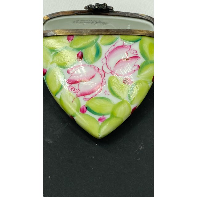 Limoges France Rochard Hand Painted Heart Shaped Hinged Box For Sale In San Francisco - Image 6 of 9