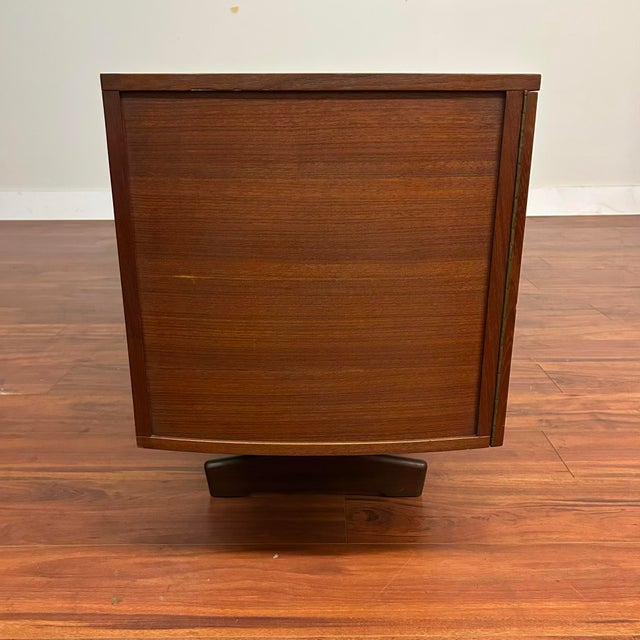 Mid 20th Century Teak & Rosewood Trestle Base Sideboard For Sale - Image 5 of 18