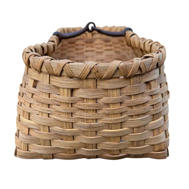 2010s Hand-Woven Oak Splint Basket With Horse Bit Handle by Elizabeth Worley For Sale - Image 5 of 13