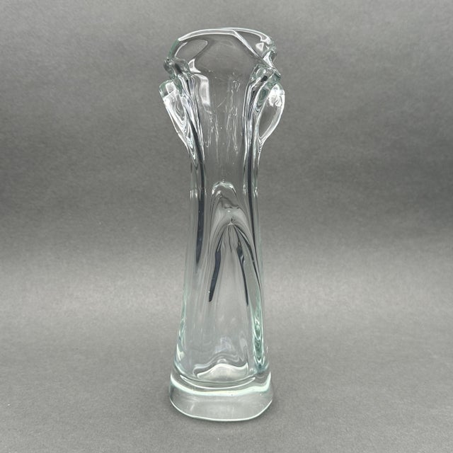 Mid-Century Modern Vintage Jan Beranek Skrdlovice 1970’s Czechia Clear Glass Organic Bud Vase For Sale - Image 3 of 9