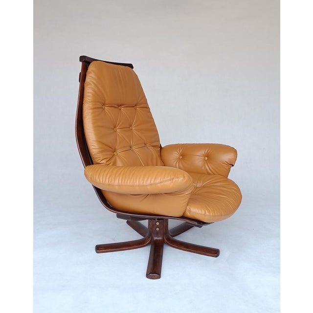 Lounge Swivel Chair attributed to Hans Brattrud for Hove Mobler, 1970s, in Restored conditions. Designed 1970 to 1979 This...