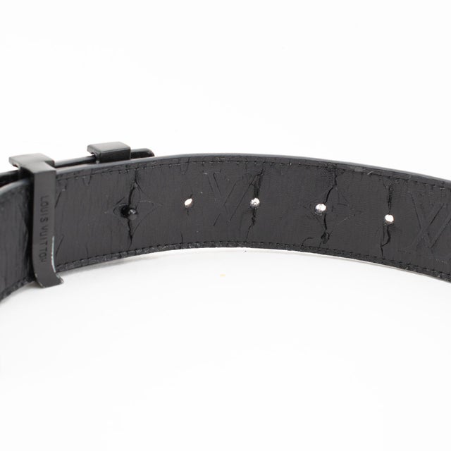 Modern Louis Vuitton LV Initiales 40mm 110/44 Monogram Eclipse Ruthenium Belt For Sale - Image 3 of 9