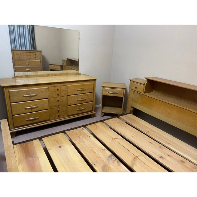Mid-Century Modern Mid-Century Modern Bedroom Set For Sale - Image 3 of 7