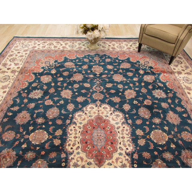 Fine Modern Oriental Blue Persian Floral Medallion Design Large Wool Rug Carpet For Sale - Image 4 of 7