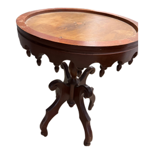 Victorian Late 19th-Century Eastlake Style Walnut Parlor Table - Side Table - Accent Table