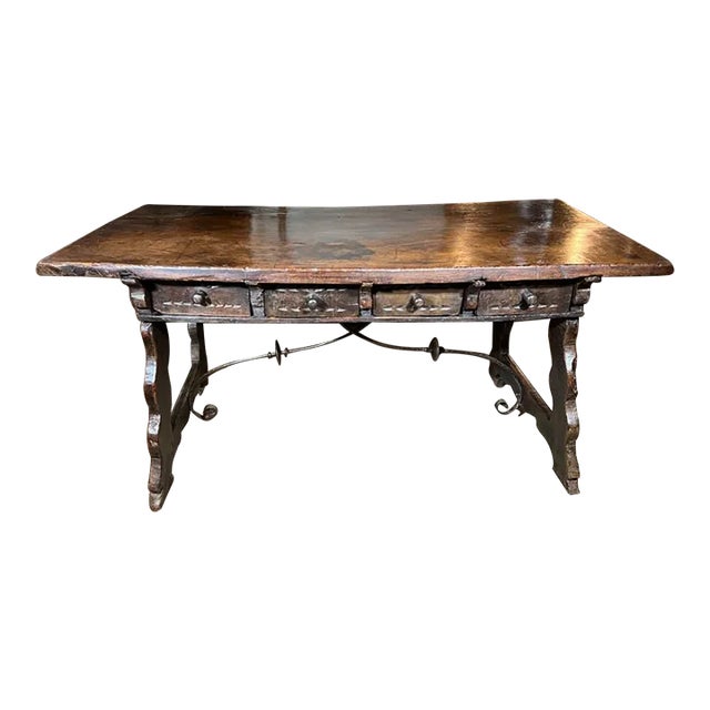 Walnut Desk - 17th Century Spanish Desk For Sale