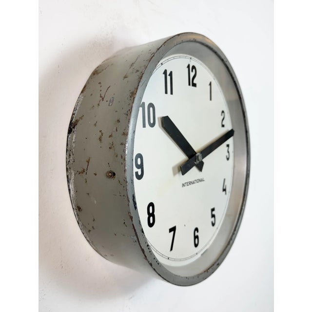 1950s Industrial Factory Grey Wall Clock from International, 1950s For Sale - Image 5 of 17