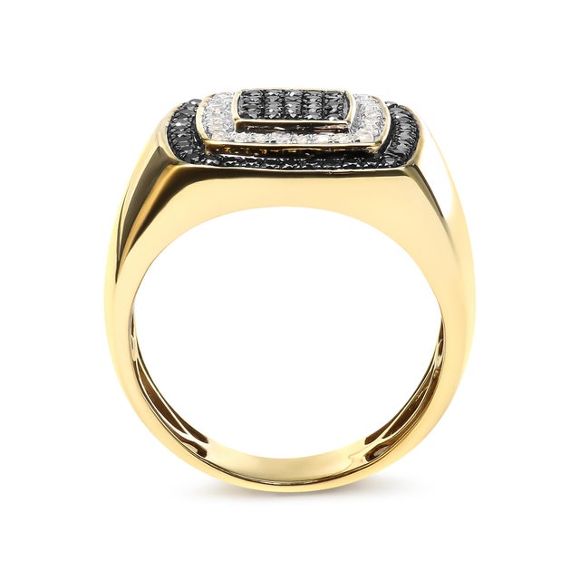 Contemporary Men's 10K Yellow Gold 3/4 Cttw White and Black Treated Diamond Ring Band (Black / I-J Color, I2-I3 Clarity) - Size 10 For Sale - Image 3 of 6