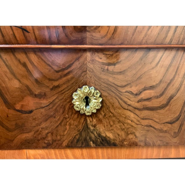 Italian Neoclassical Commode With Exceptional Brass Hardware For Sale - Image 12 of 18