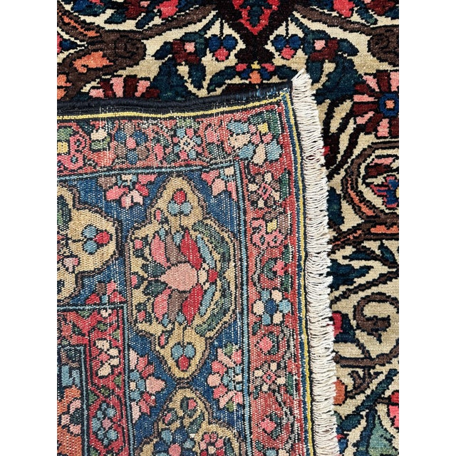 Vintage Bakhtiar Rug in Wool, 1920s For Sale - Image 17 of 18