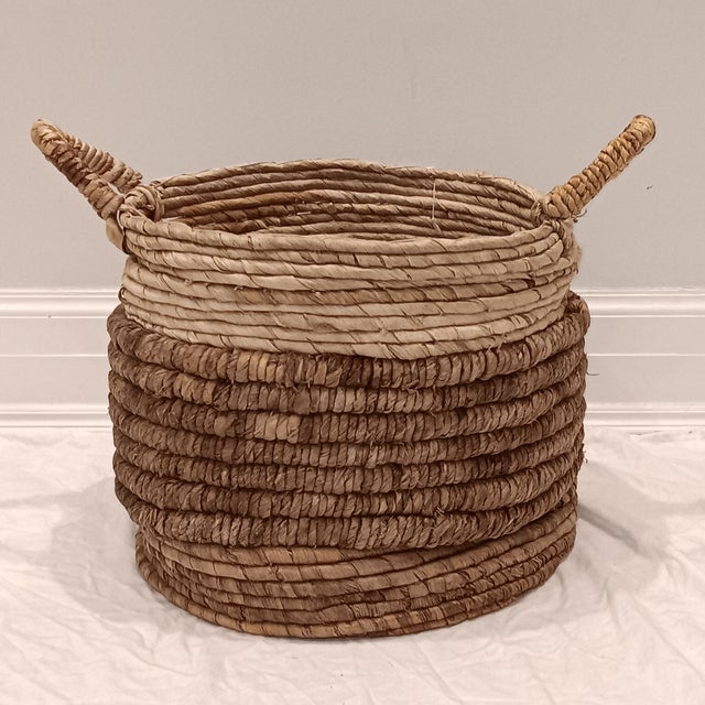Large French Country Handwoven Rush Firewood Holder/Fireplace Basket For Sale In Chicago - Image 6 of 10