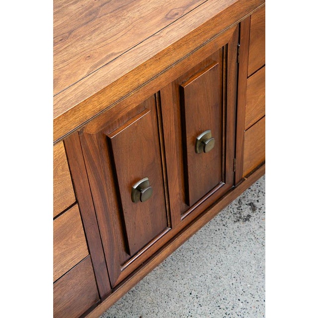 Brown 1960s Mid Century Modern Dresser Credenza 9 Drawer Stanley Walnut High Danish For Sale - Image 8 of 11