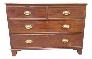 Chest of Drawers in Mahogany