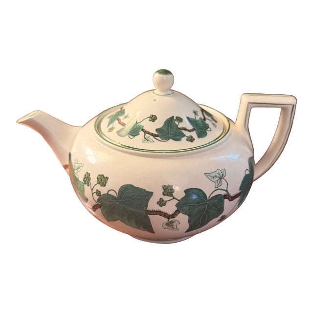 1900 Wedgwood Napoleon Ivy Teapot England Green Queen's Ware Bone China - Rare For Sale