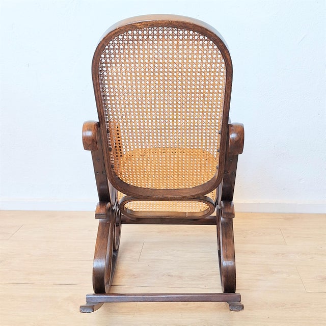 1970s Vintage Rattan Rocking Chair in the style of Thonet, 1970s For Sale - Image 5 of 11