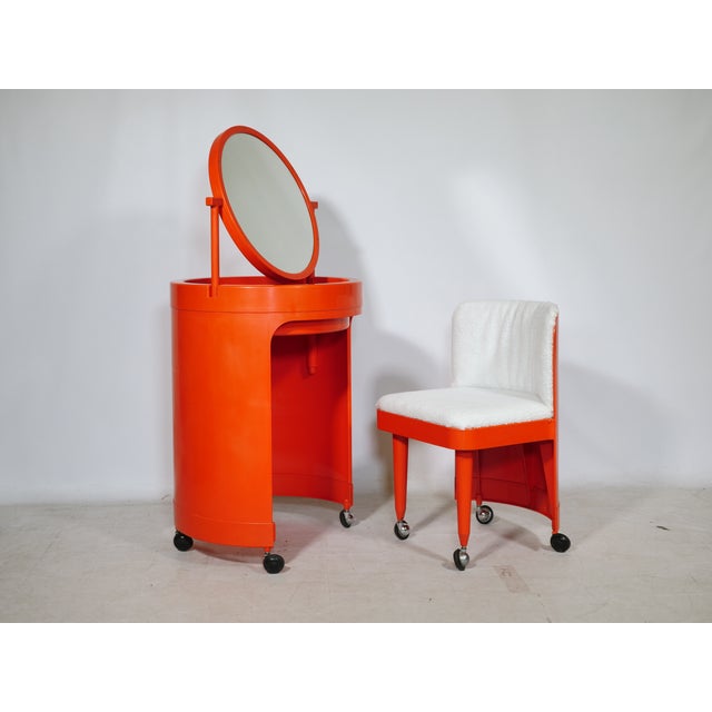 Space Age Silvi Dressing Table and Chair in Plastic by Studio Kastilia for Fanini Fain S.P.A., 1970s, Set of 2 For Sale - Image 11 of 18