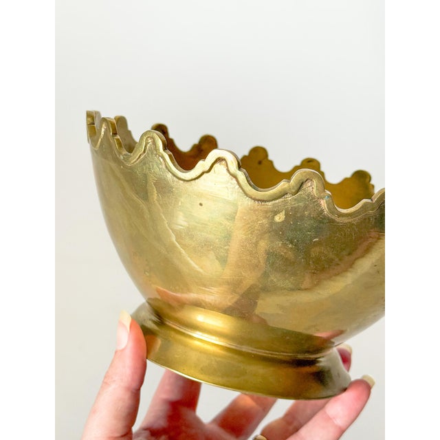 Vintage Hollywood Regency Art Deco Brass Crown Bowl Attributed to Mottahedeh For Sale In Dallas - Image 6 of 8