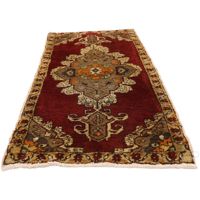 Mid-Century Modern Vintage Turkish Yastik Rug - 01'09 X 03'06 For Sale - Image 3 of 8