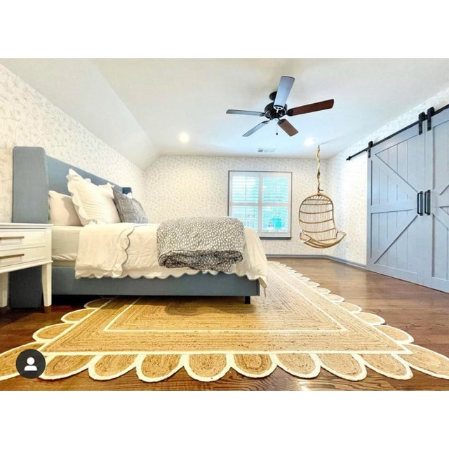 Modern Scallop White Jute Scallop Hand Made Rug For Sale - Image 3 of 12