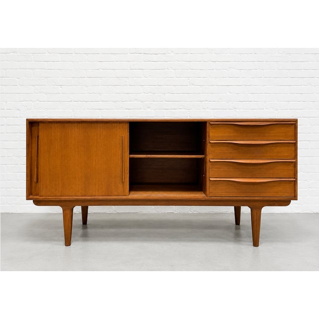 Sculptural Mid Century Modern Styled Credenza / Media Stand / Sideboard For Sale - Image 4 of 11