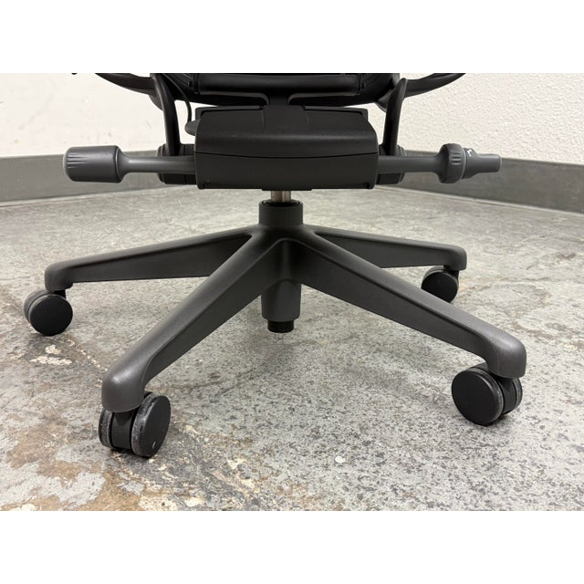 Herman Miller Aeron Office Chair, Size B For Sale - Image 9 of 12