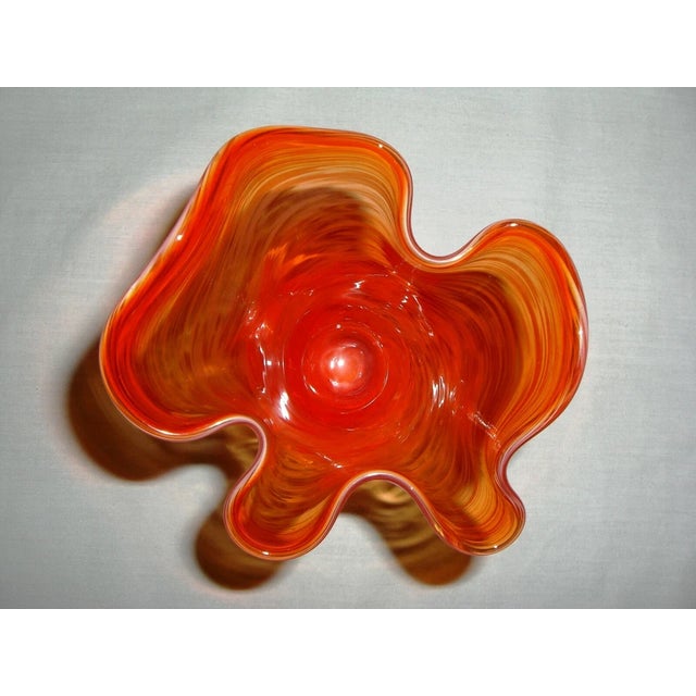 Fenton Art Glass Company Vintage Fenton Art Glass Handkerchief Vase – Mid Century Modern Ruffled Glass Decor For Sale - Image 4 of 7