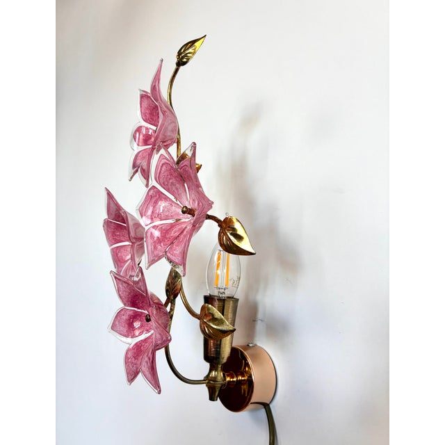 Art Deco Vintage Art Deco Murano Dark Pink Glass Wall Sconce – Hand-Painted Floral Light For Sale - Image 3 of 11