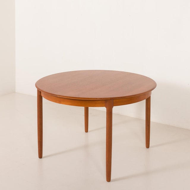 Scandinavian Round Extendable Table in Teak attributed to AB Möbelfabriken Linden, Horda, 1960s For Sale - Image 12 of 16