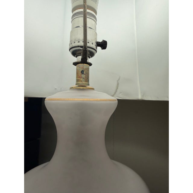 Mid 20th Century Mid 20th Century Hollywood Regency Floral Motif Frosted Glass Table Lamp For Sale - Image 5 of 6