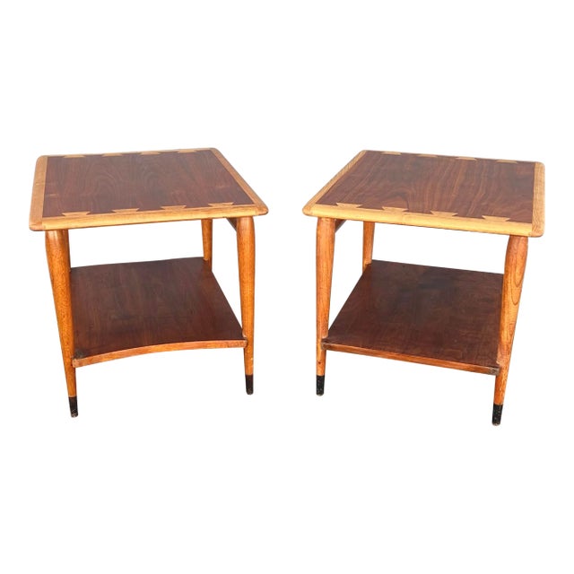 Pair of Lane Acclaim Side Tables With Classic Dovetail Detail For Sale