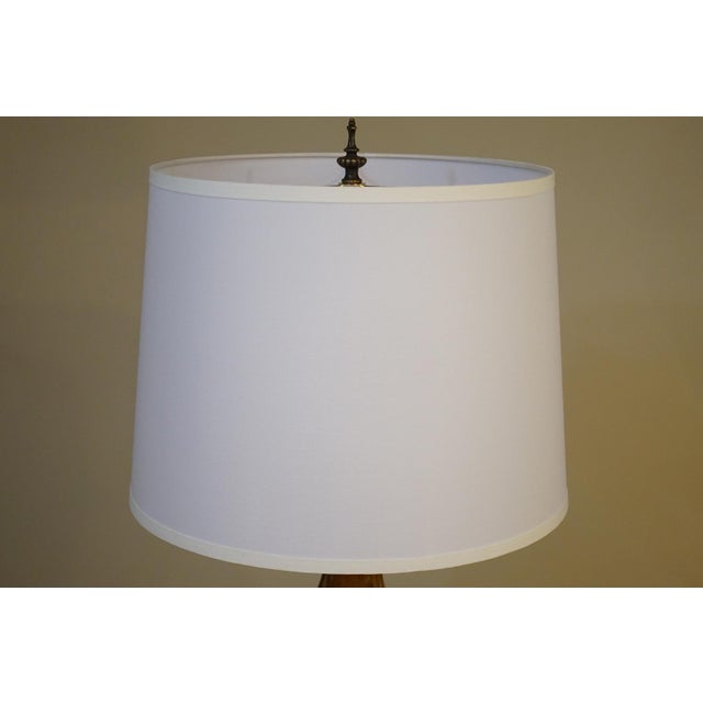 1960s Frederick Cooper Hollywood Regency Neoclassical Modern French Empire Trophy Urn Maple Wood Brass Table Lamp For Sale - Image 12 of 14