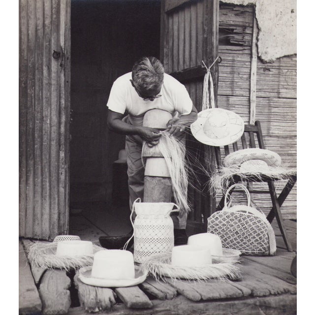 Hanna Seidel, Ecuadorian Handicrafts, Black and White Photograph, 1960s For Sale - Image 3 of 3