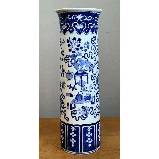 Ceramic Vintage Chinese Blue and White Ceramic Vase For Sale - Image 7 of 12