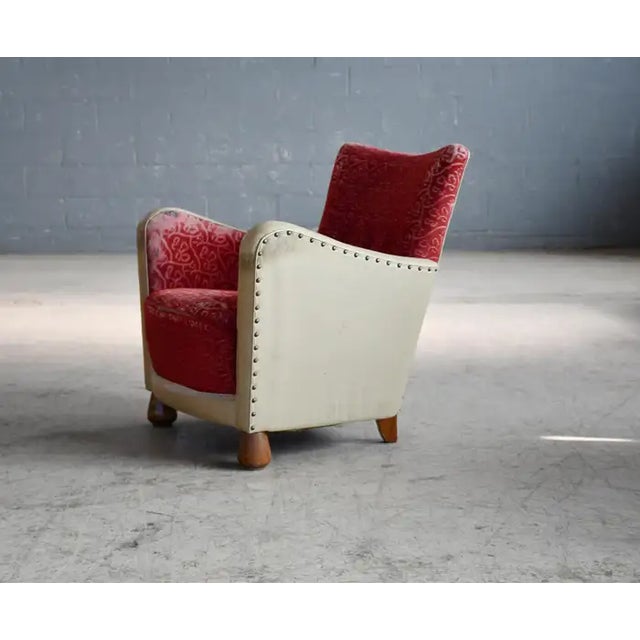 Danish 1940s Club Chair in Fabric and Patinated Leather Style of Fritz Hansen For Sale In New York - Image 6 of 9