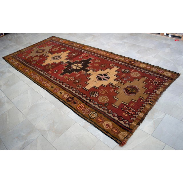 1970s Handwoven Turkish Kilim Rug Tribal Earth Tones Organic Wool Rug - 5′5″ X 12′1″ For Sale - Image 11 of 18