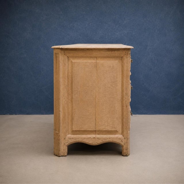 19th Century French Oak Bleached Chest of Drawers For Sale - Image 4 of 5