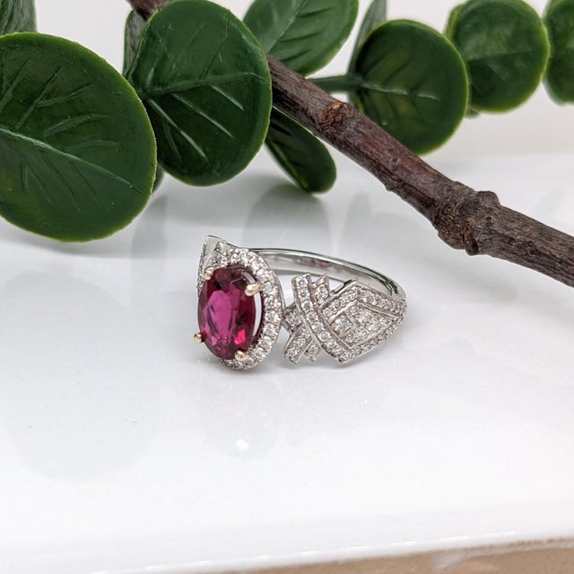 1.2ct Stunning Rubellite Tourmaline Ring With Natural Diamonds: Solid 14k Gold, Size 6.75 For Sale In Columbus - Image 6 of 8