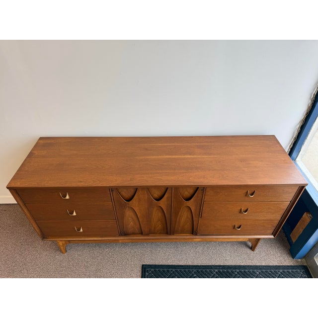 1960s Mid Century Modern Broyhill Brasilia Walnut 9 Drawer Dresser Credenza For Sale - Image 5 of 12