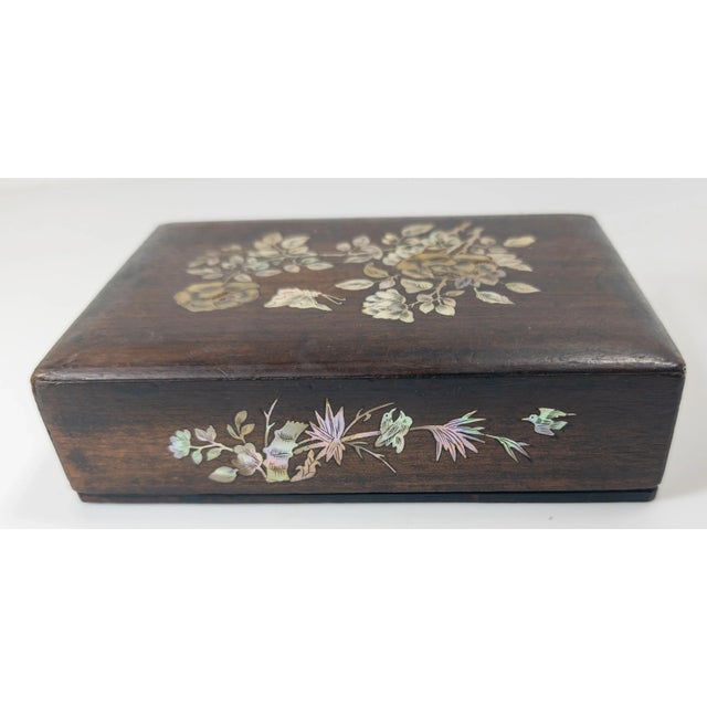 Brown Early 20th Century Mother of Pearl Abalone Inlaid Chinese or Vietnamese Box For Sale - Image 8 of 12