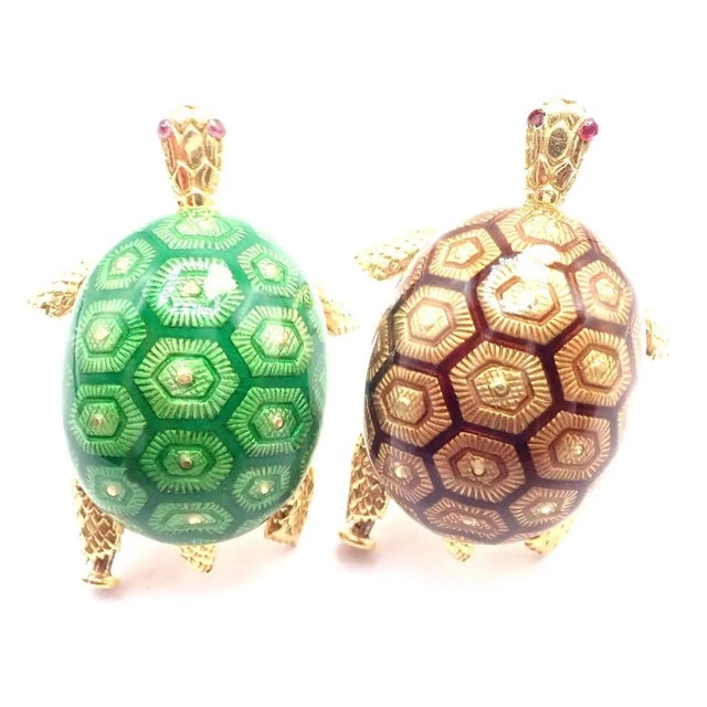 1960s Boucheron France Yellow Gold Enamel Set of Two Turtle Brooches For Sale - Image 12 of 12
