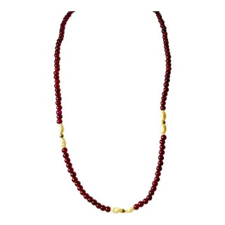 1980s 14k Gold Rhodolite Garnet Gemstone With Cultured Pearls 18" For Sale