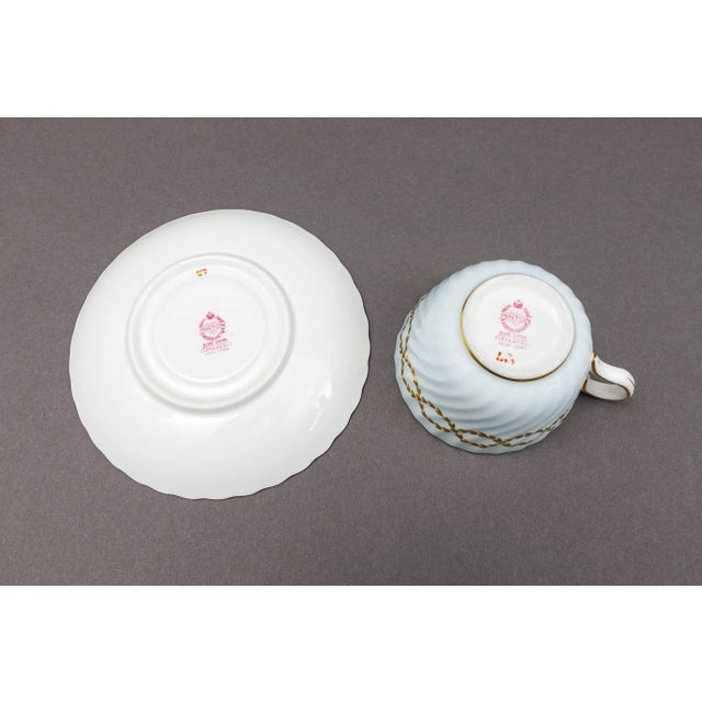 Late 20th Century Minton England S600 Gold Laurel Leaves Light Blue Tea Cup & Saucer Set- 8 Pieces For Sale In Miami - Image 6 of 10