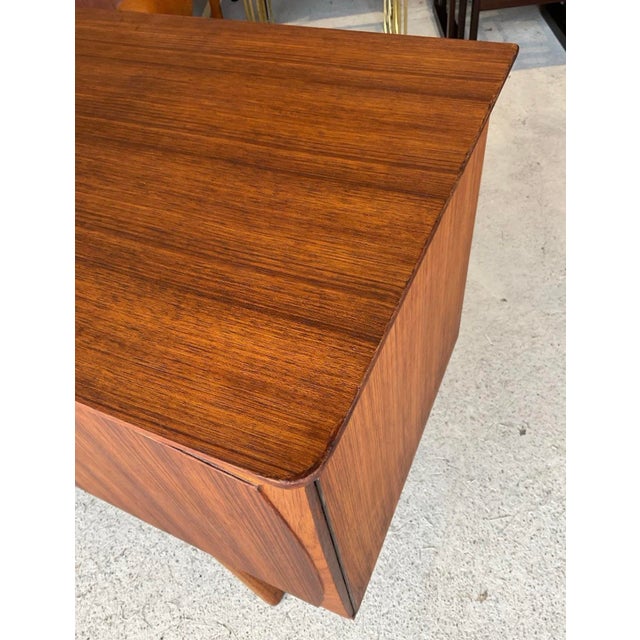 Mid-Century Modern Art Deco Teak Sideboard from Beautility, 1960s For Sale - Image 9 of 18