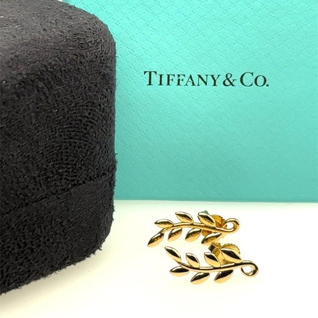 Metal Tiffany & Co. 18ct Yellow Gold Paloma Picasso Olive Leaf Climber Earrings 4.23g, A Pair For Sale - Image 7 of 9