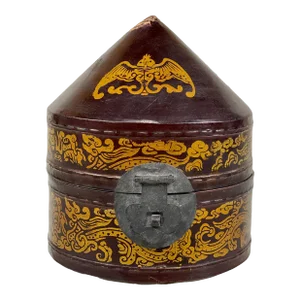 Vintage Chinese Lacquered Triangular Dragon Motif Trinket Tea Box